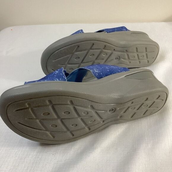 Bzees Blue Slide On Sandals Size 8 - Picture 4 of 7